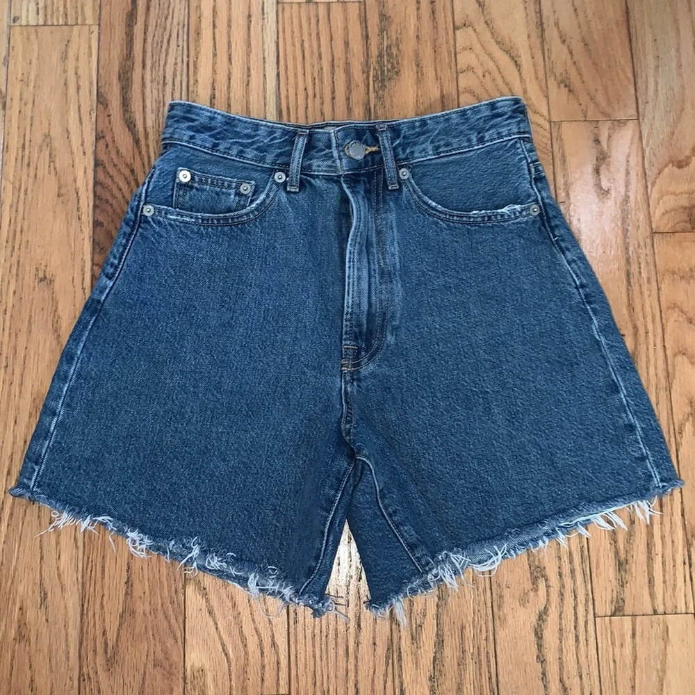 Everlane blue denim shorts size 24